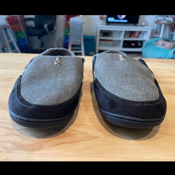 NWOT Refinery & Co Men memory foam slippers | Sz 8 - Picture 4 of 7